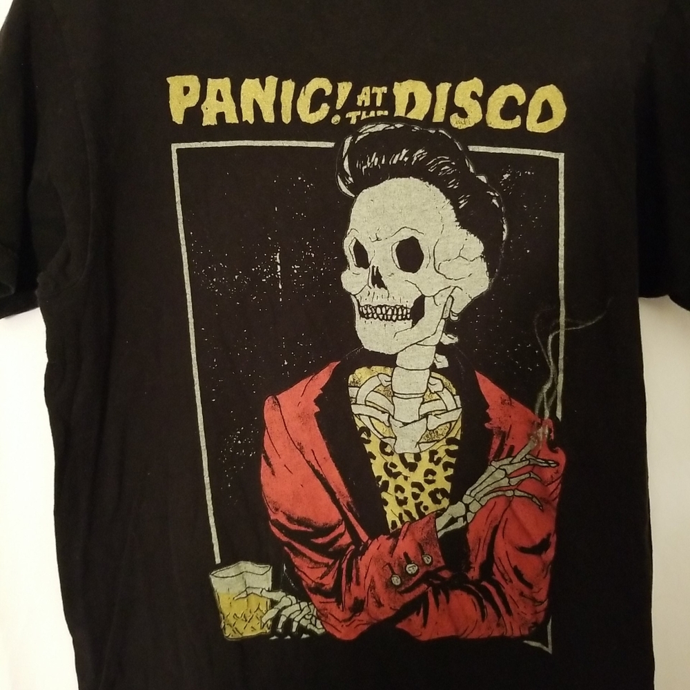 Panic at the disco death of a bachelor TShirt medium